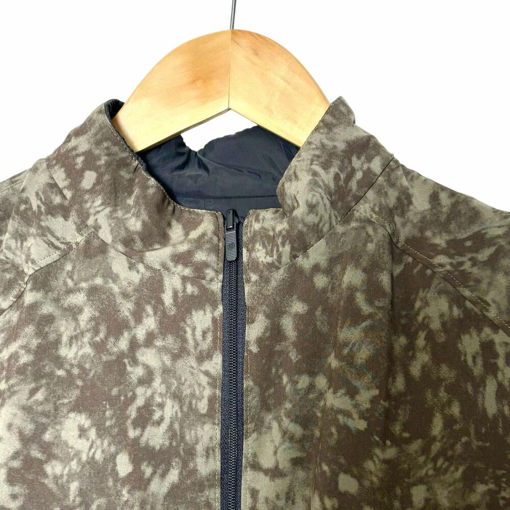Lululemon Bombs Away Jacket *Black/Summer Shade Medium Olive Dark - Picture 10 of 13